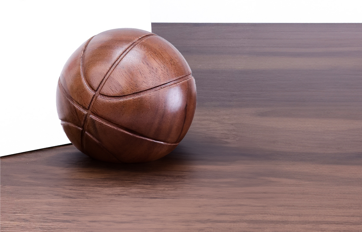 Walnut basketball decoration souvenir Birthday Teachers' Day gift men's basketball decoration   table